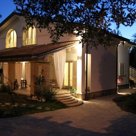 Villa I Salici Marina di Massa Exterior foto